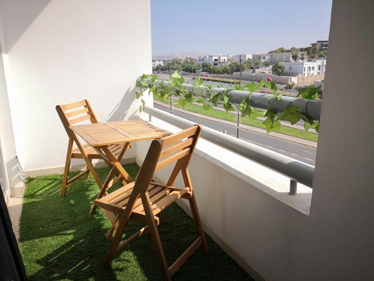 High Residency. Well Furnished & Spacious Apartment Mascate Extérieur photo